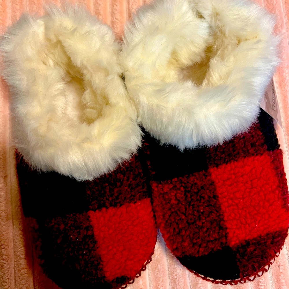 Women’s slippers Buffalo Plaid NWT